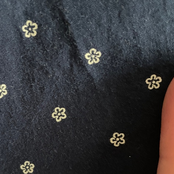 Gap brand long sleeved blouse with small white flowers - Picture 5 of 5